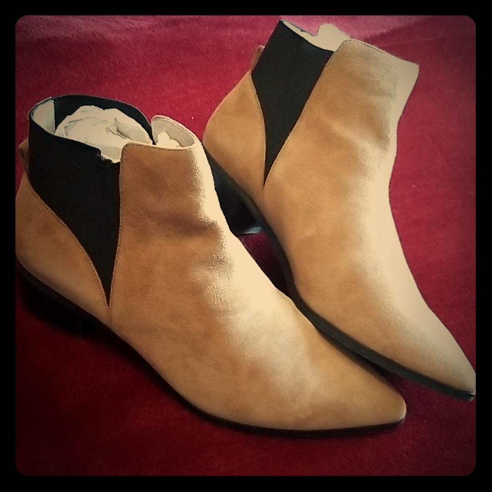 Halogen Chelsea Boots